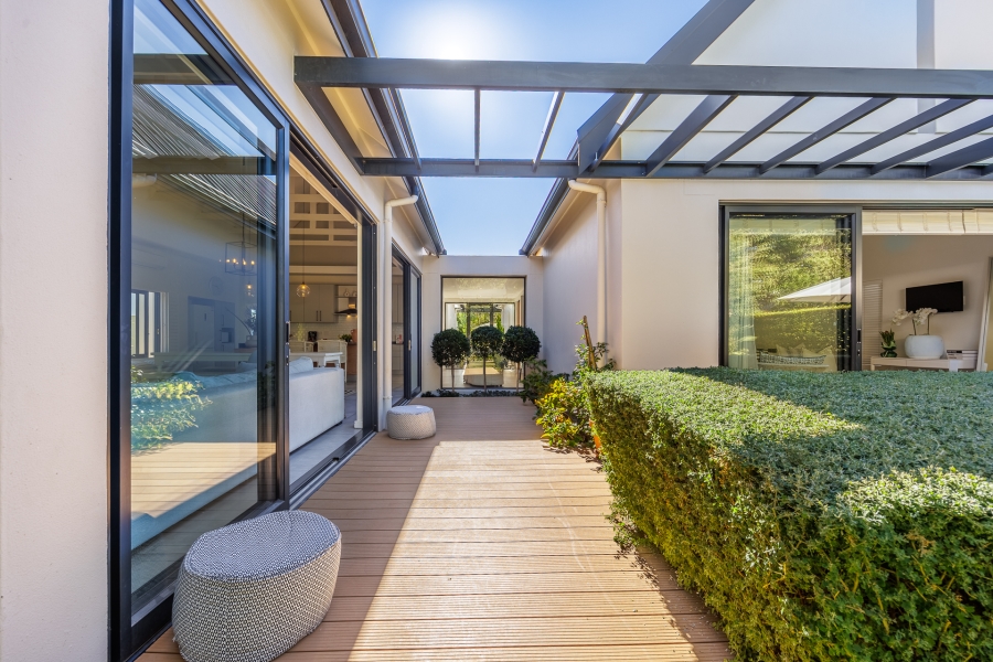 4 Bedroom Property for Sale in Val De Vie Estate Western Cape